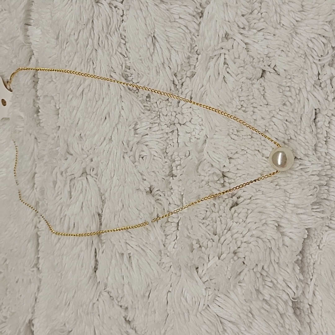 One Single Large Faux Pearl On A Goldtone 16 Inch Chain. So Pretty On!!
